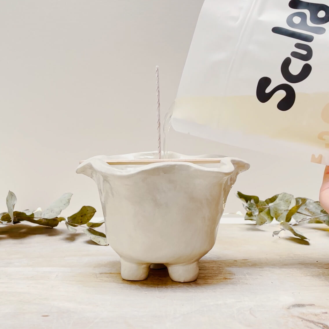 Your 9 step candle making journey - Pour wax